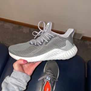 Adidas Alphaboost Sneaker